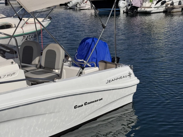 Noleggio barche Alicante economico Cap Camarat 4.7 CC Style