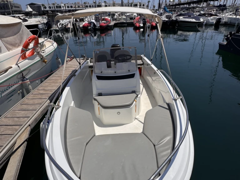 Noleggio Barca a motore con o senza skipper Jeanneau a Alicante