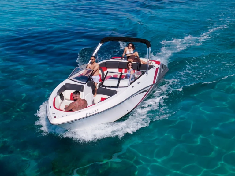 Noleggio barche Glastron GTS 245 a Ibiza Town su Samboat