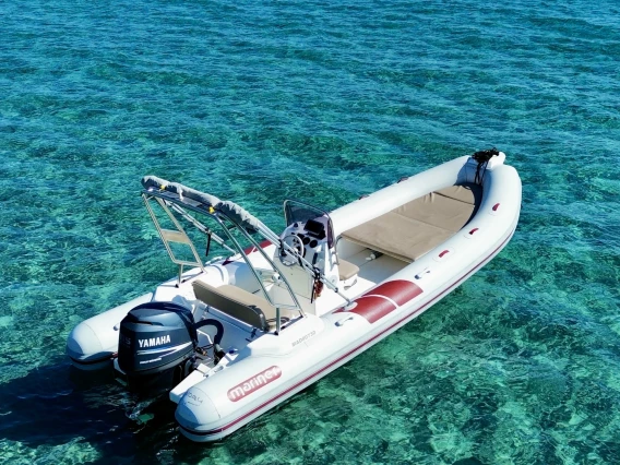 Noleggio Gommone Mariner con patente nautica