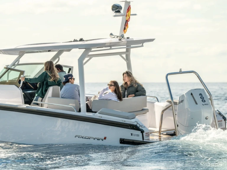 Noleggio barche Axopar 28 T-Top a Monaco su Samboat