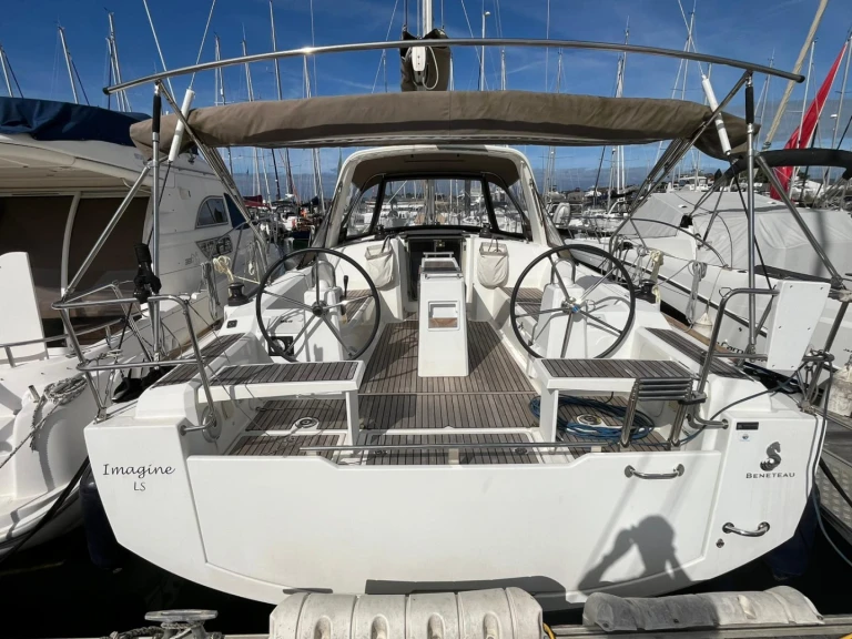Noleggio barche Bénéteau Oceanis 38.1 a Les Sables-d'Olonne su Samboat