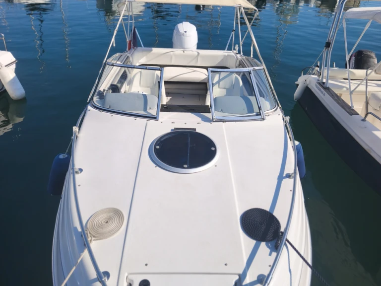 Noleggiare una Four Winns Sundowner 195 a Saint-Raphaël
