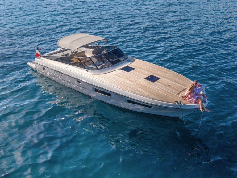 Noleggio Barca a motore a Cannes – Itama Itama 45