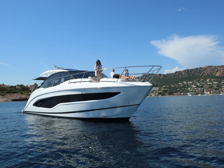 Noleggio barche Princess Princess V55 a Saint-Raphaël su Samboat