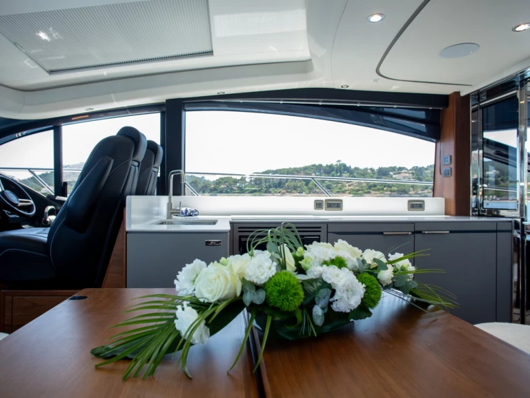 Noleggio barche Port de Saint Tropez economico Princess V55