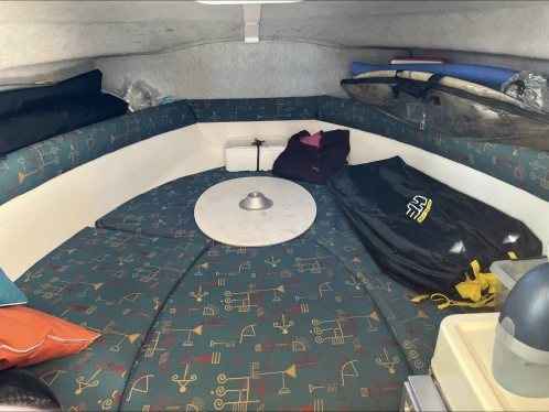 Noleggio Barca a motore Jeanneau con patente nautica
