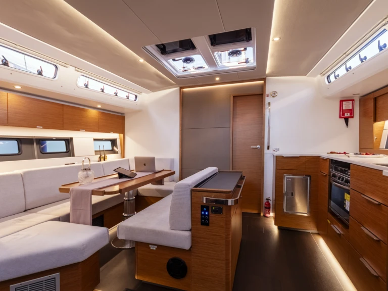 Noleggiare una Hanse Hanse 510 a Gouviá