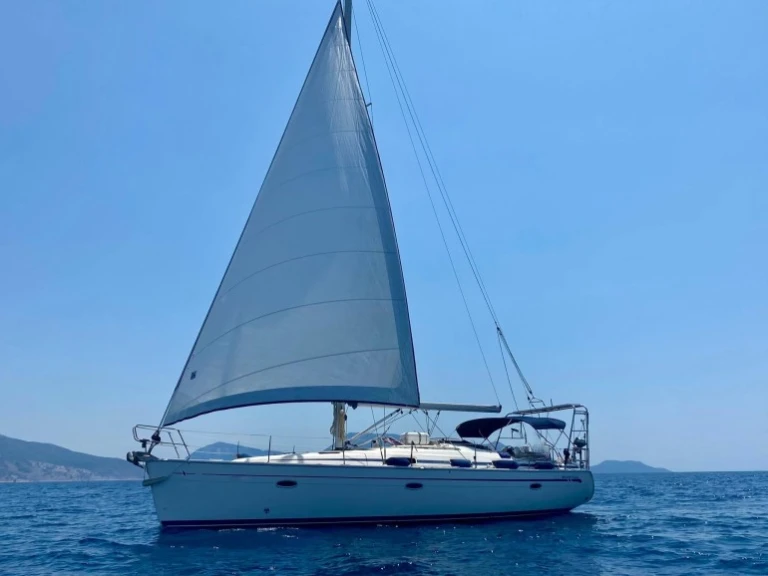 Noleggiare una Bavaria Bavaria 42 a Álimos