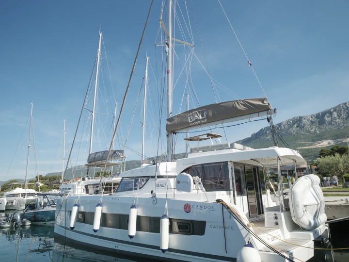 Noleggio Catamarano a Kaštel Gomilica – Bali Bali Catspace[G]