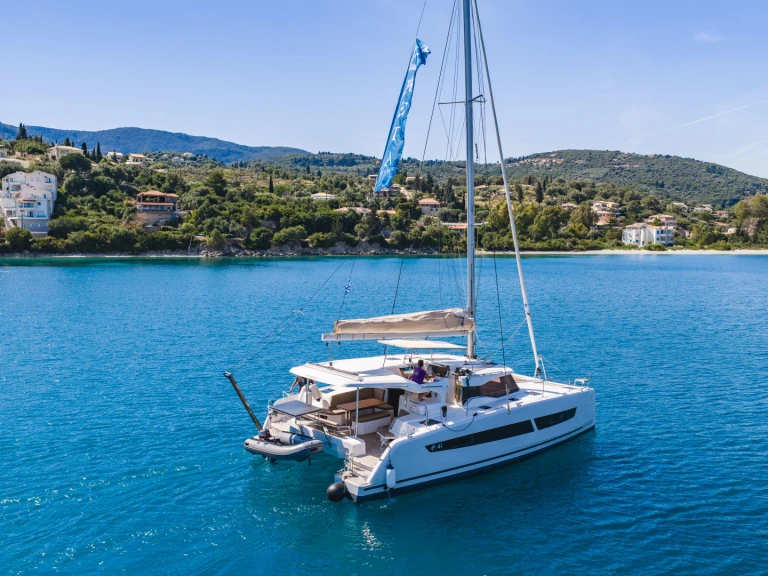 Noleggio Catamarano Fountaine Pajot con patente nautica