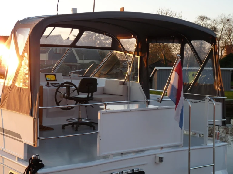 Noleggio Barca a motore con o senza skipper  a Akkrum