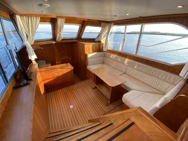 Noleggio Barca a motore  con patente nautica
