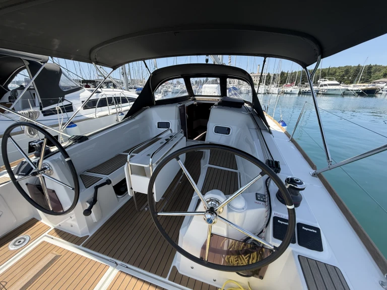 Noleggio Barca a vela a Pola – Jeanneau Sun Odyssey 349