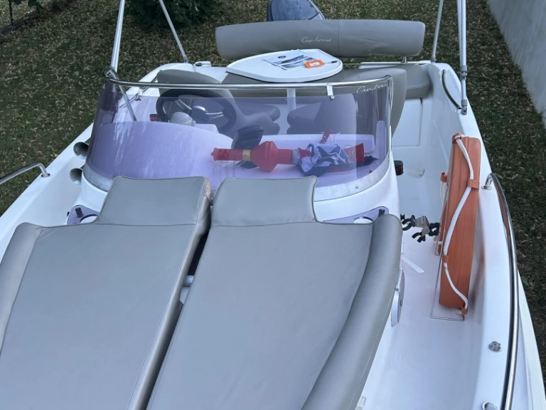 Noleggio Barca a motore B2 Marine con patente nautica