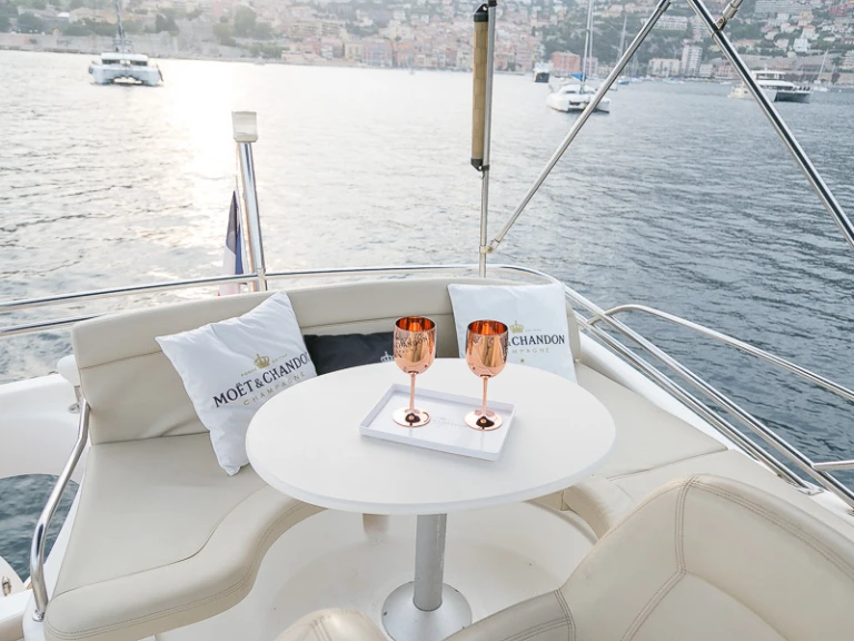 Noleggio barche Jeanneau Prestige 32 Fly a Nizza su Samboat