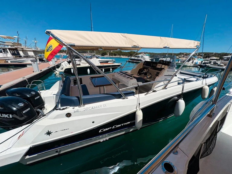 Noleggio barche Jeanneau Cap Camarat 9.0 CC a Mahón su Samboat