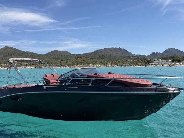 Noleggio Barca a motore a Olbia – Cranchi E30