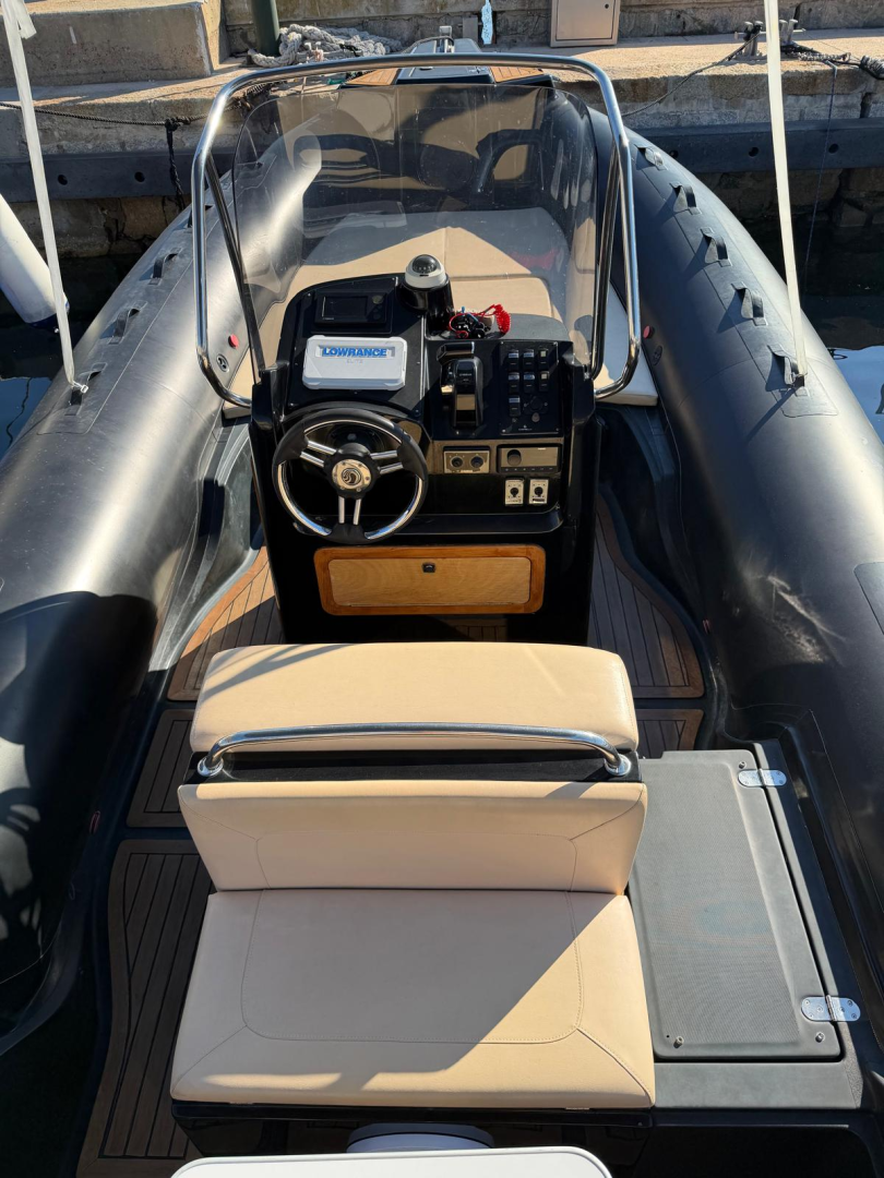 Noleggio Gommone Capelli con patente nautica
