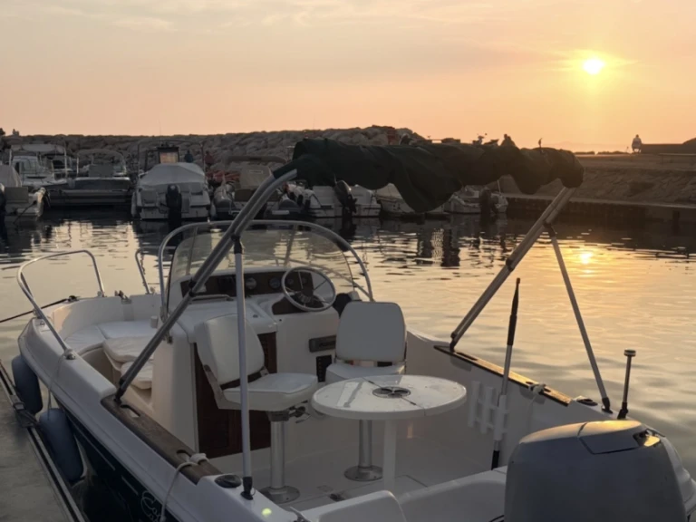 Jeanneau Cap Camarat 5,45WA da affittare a  Six-Fours-les-Plages