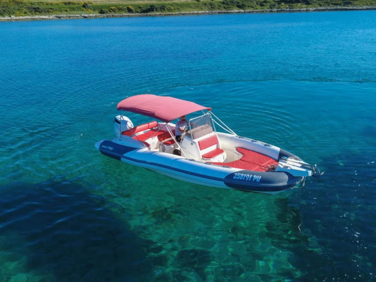 Noleggio Gommone Marlin Boat con patente nautica