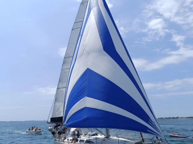 Barca a vela a noleggio a Larmor-Plage al miglior prezzo