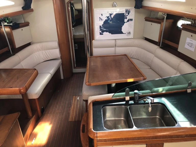Noleggio a Larmor-Plage – Jeanneau Sun Odyssey 43 su SamBoat