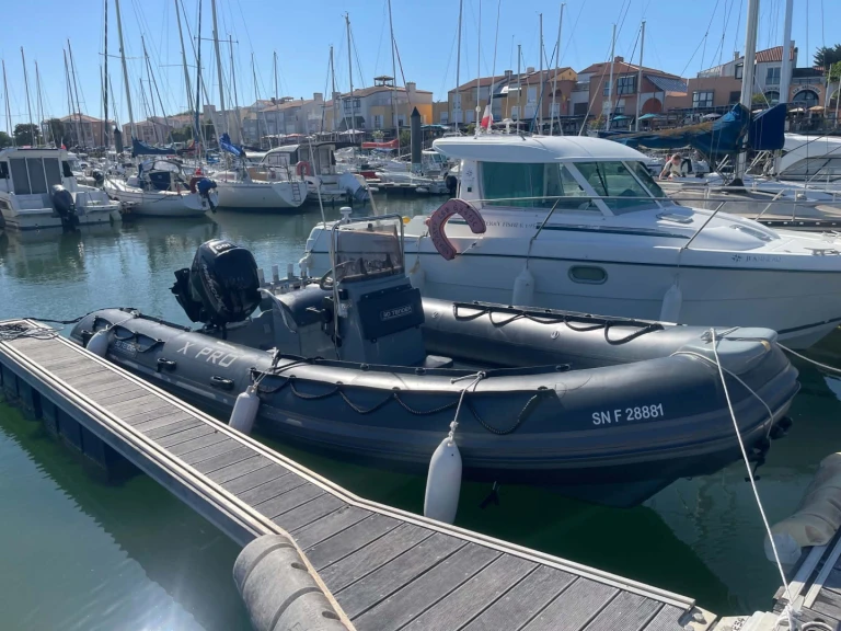 Noleggio barche 3D Tender 3D Tender 589 a Les Sables-d'Olonne su Samboat