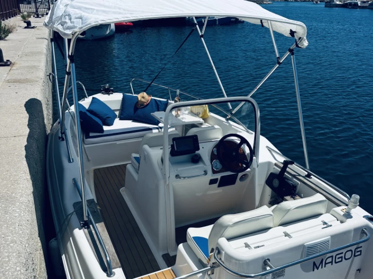 Noleggio barche Carro economico Quicksilver 505 Commander