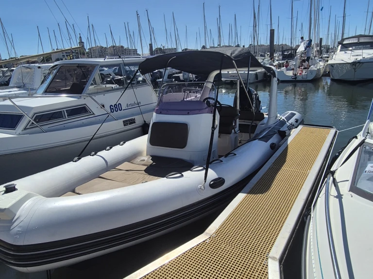 Noleggio barche Arcachon economico Eagle 650