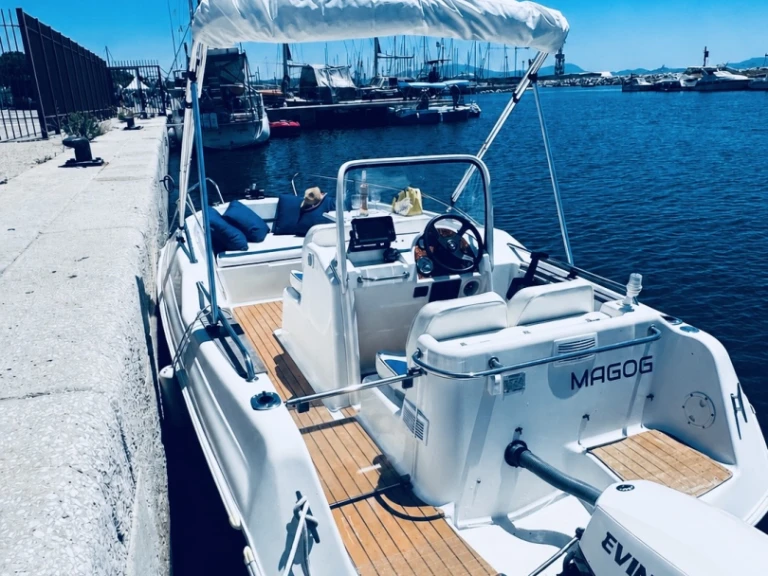 Noleggio Barca a motore con o senza skipper Quicksilver a Carro