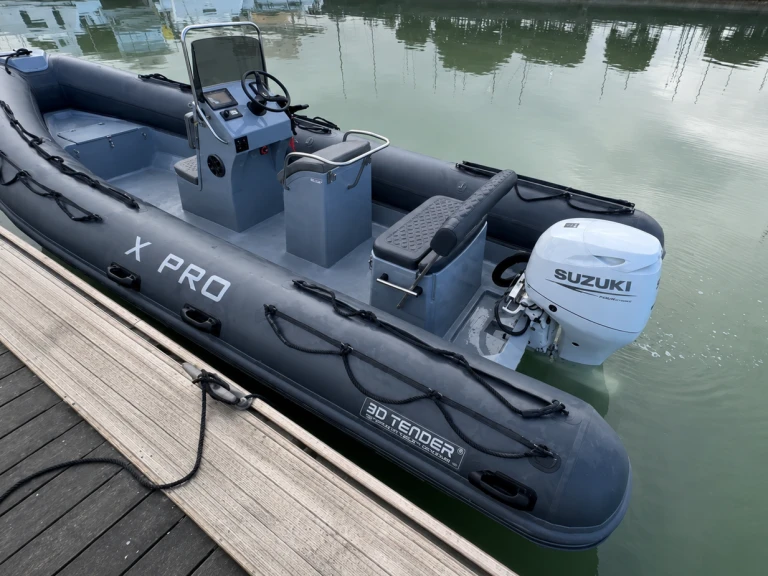 3D Tender X Pro 589 da affittare a  Larmor-Plage