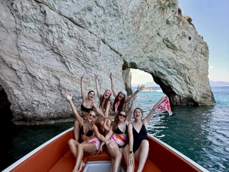 Noleggio a Zante – Protagon 33 su SamBoat