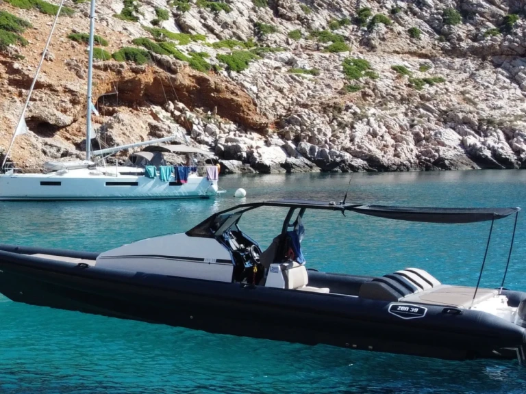 ZEN MARINE 40 da affittare a  Antiparos