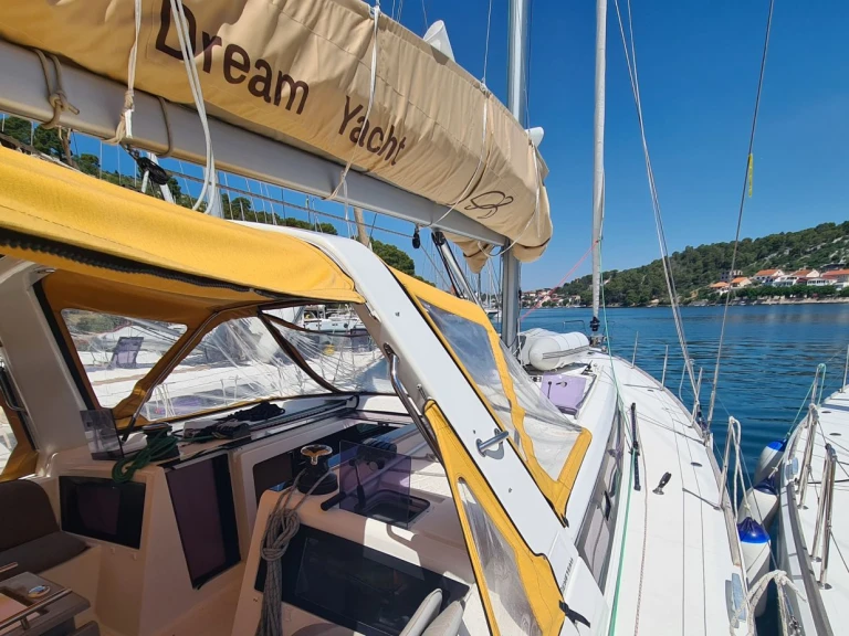 Noleggio Barca a vela Bénéteau con patente nautica