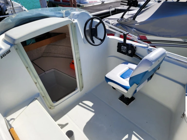 Noleggio Barca a motore con o senza skipper Quicksilver a La Tour-du-Meix