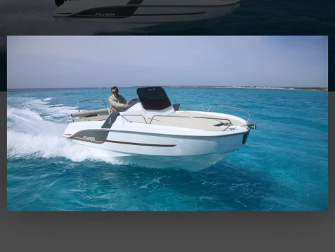 Noleggio Barca a motore Bénéteau con patente nautica