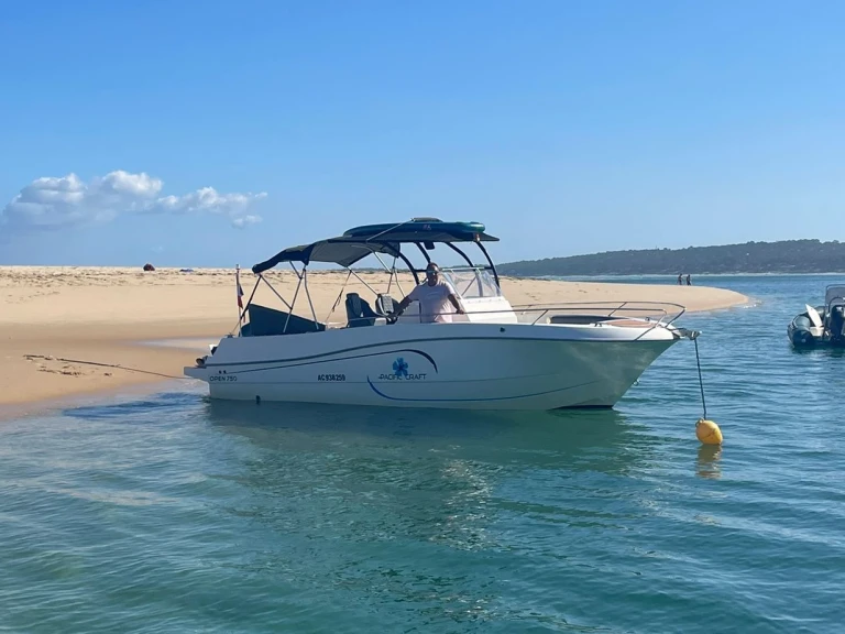Noleggiare una Pacific Craft Pacific Craft 750 Open a Arcachon