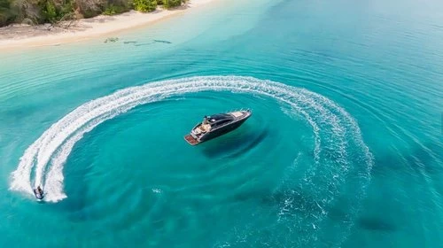 Noleggio Barca a motore Azimut con patente nautica