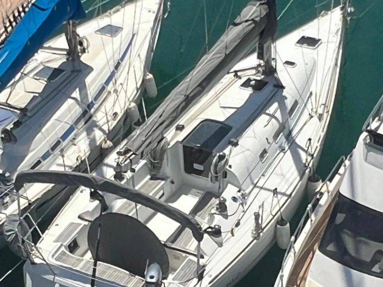Noleggiare una Bénéteau First 40.7 a Alicante