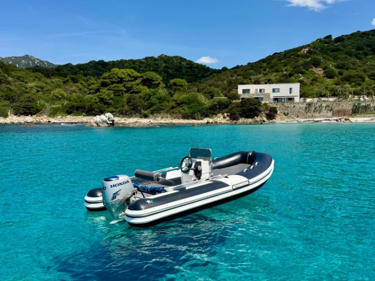Noleggio a Villasimius – Novamarine RH460 su SamBoat