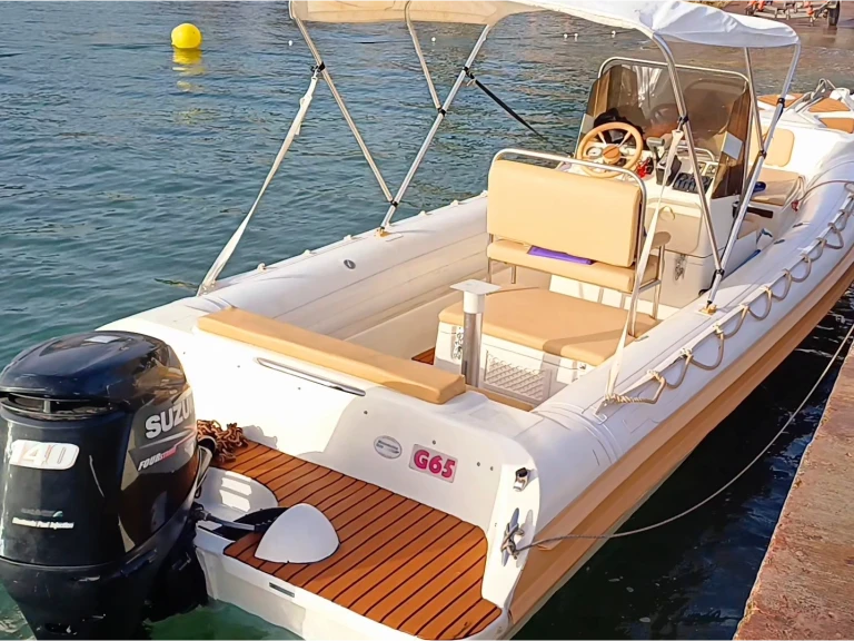 Noleggiare una Gommonautica Gommonautica G65 a Playa Sa Punta