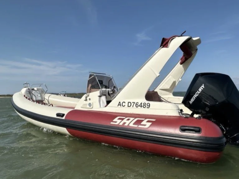 Noleggio a Grand Piquey – Sacs Sacs S 680 Ghost su SamBoat