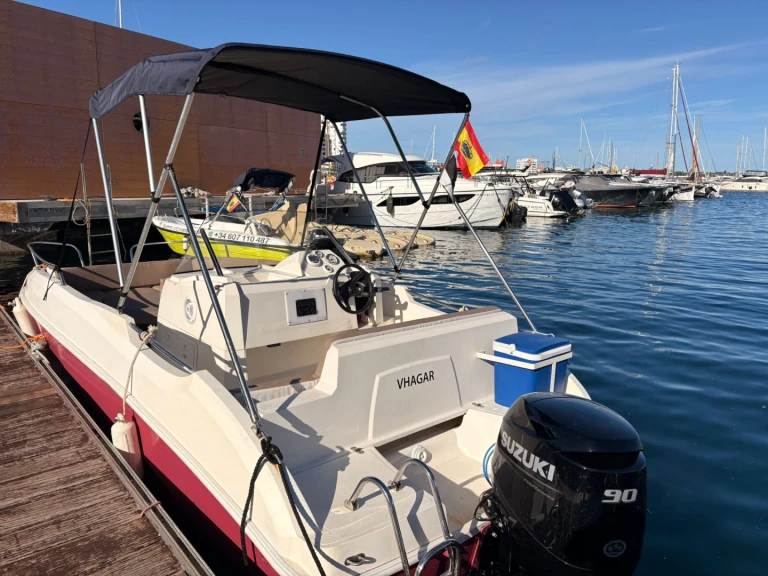 Noleggio Barca a motore Remus con patente nautica
