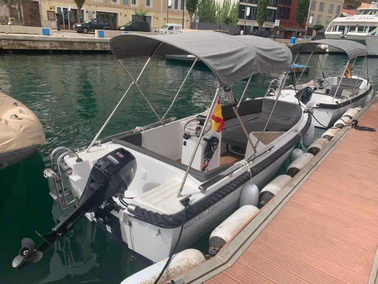 Noleggio Barca a motore con o senza skipper Silver Yacht a Sant Tomàs