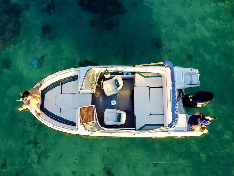 Noleggio a Sant Antoni de Portmany – Four Winns Freedom 180 su SamBoat
