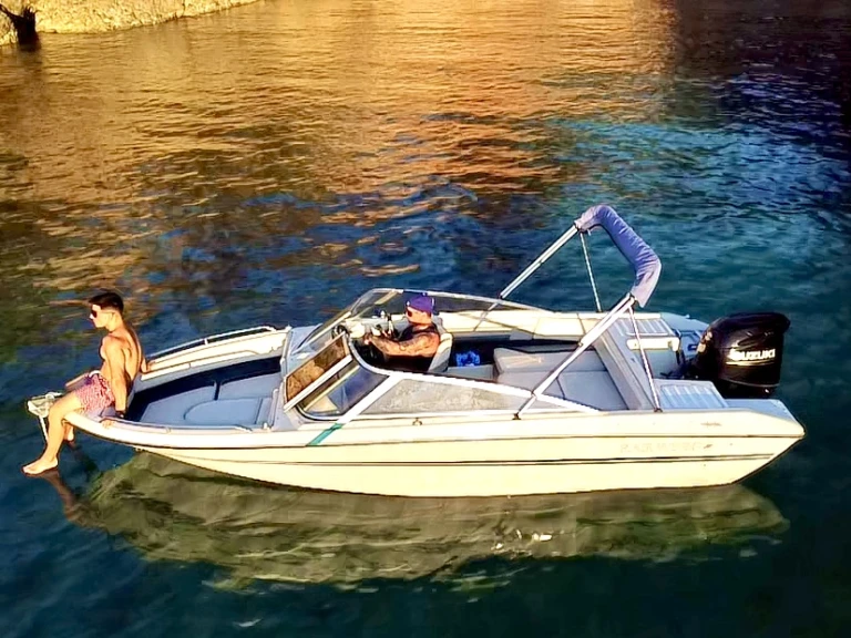 Noleggiare una Four Winns Freedom 180 a Sant Antoni de Portmany