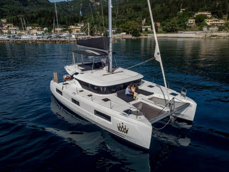 Noleggio Catamarano Lagoon con patente nautica