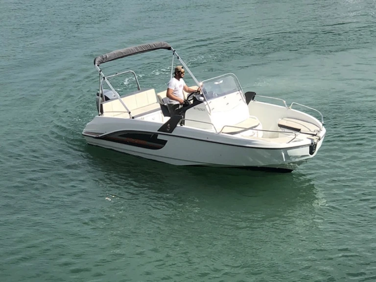 Noleggio Barca a motore Quicksilver con patente nautica