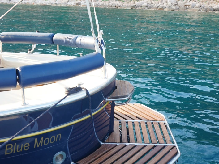 Barca a motore a noleggio a Sant Feliu de Guíxols al miglior prezzo